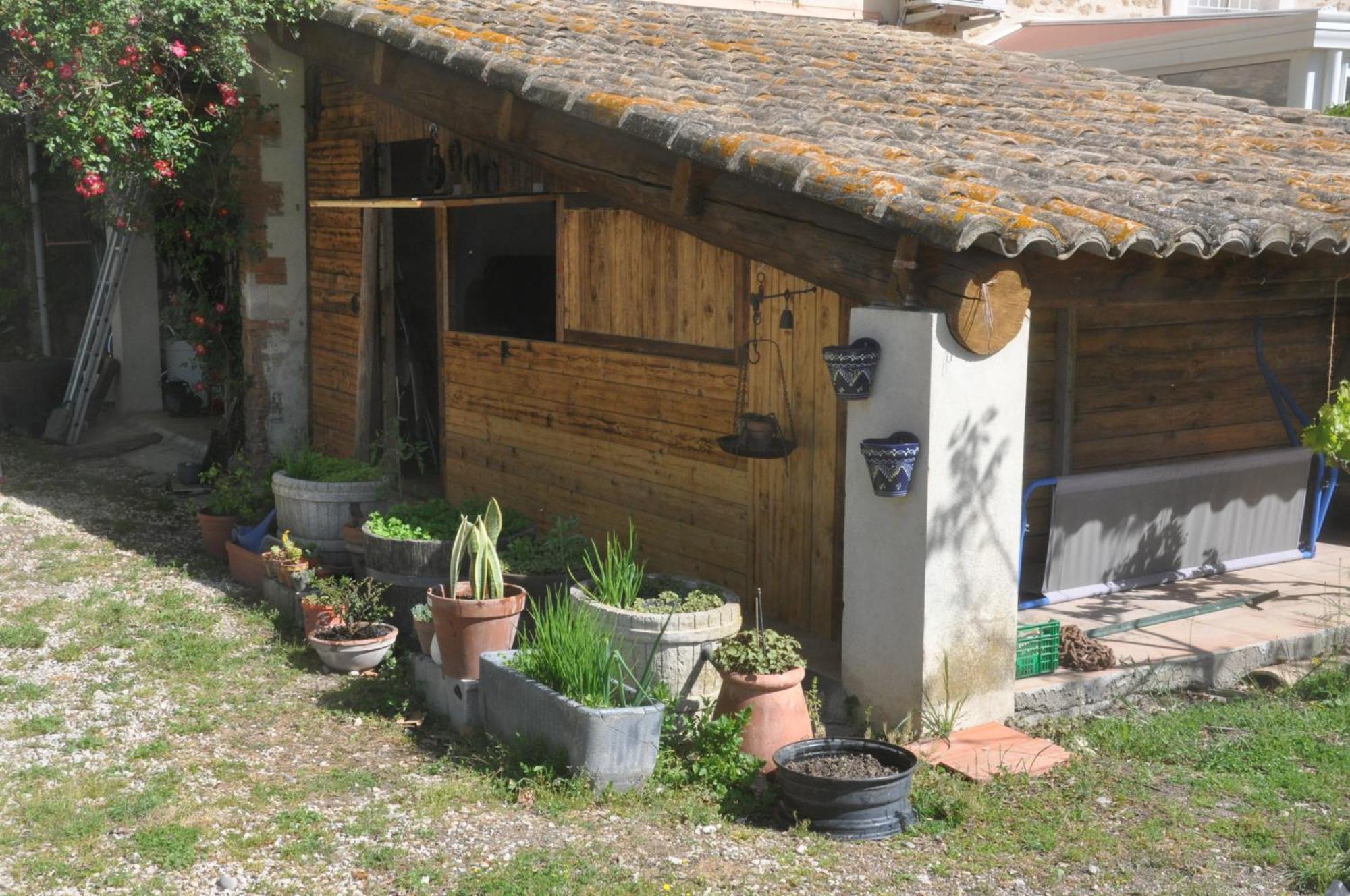 La Ferme De Tonton Jules 2 Hotel Entraigues-sur-la-Sorgue Exterior photo